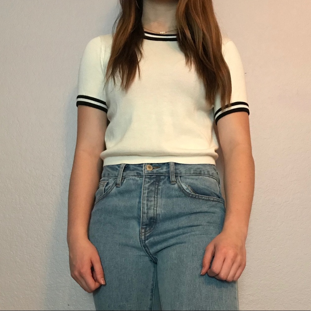 Brandy Melville cropped sweater T-shirt